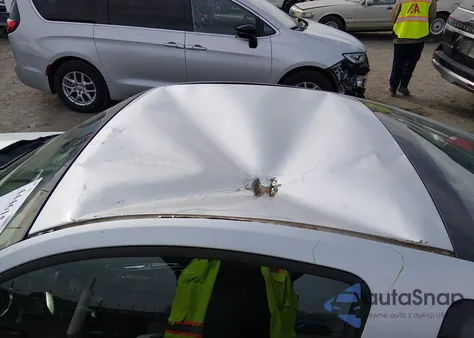 2013 Ford Mustang V6 z USA, uszkodzony, nr VIN 1ZVBP8AM0D5283543